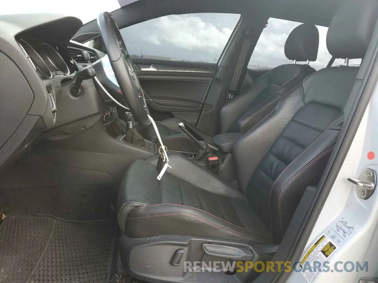 7 Photograph of a damaged car 3VW5T7AU4KM030347 VOLKSWAGEN GTI 2019
