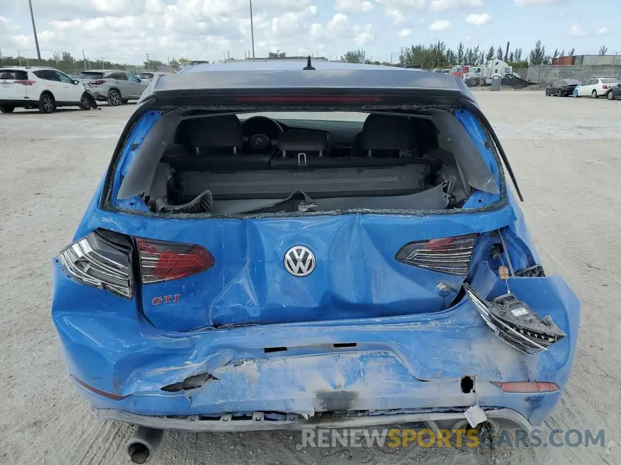 6 Photograph of a damaged car 3VW5T7AU8KM015673 VOLKSWAGEN GTI 2019