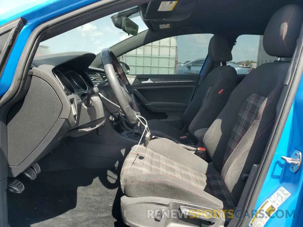 7 Photograph of a damaged car 3VW5T7AU8KM015673 VOLKSWAGEN GTI 2019