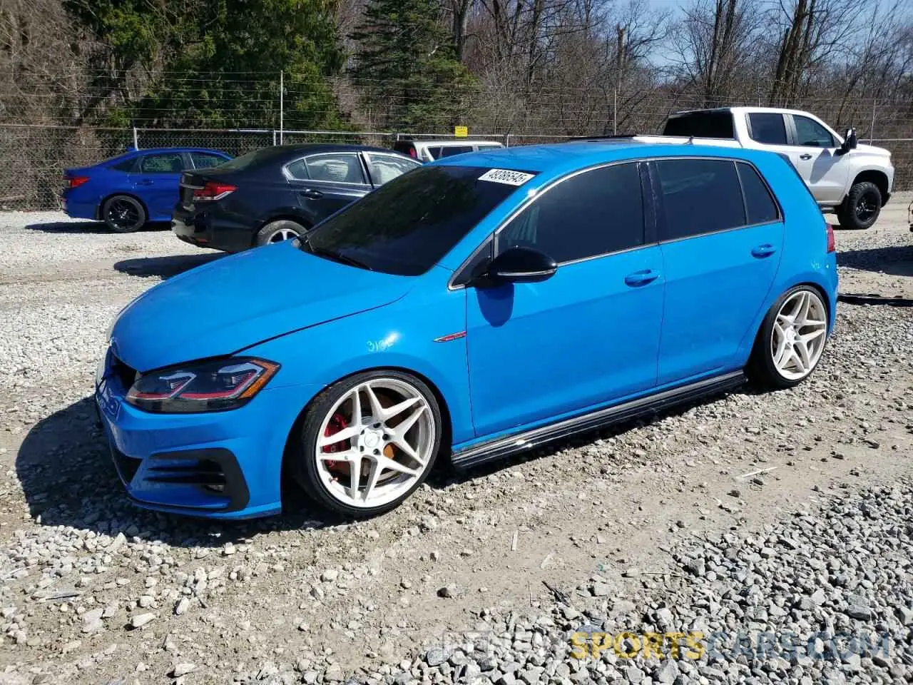 1 Photograph of a damaged car 3VW5T7AUXKM010944 VOLKSWAGEN GTI 2019