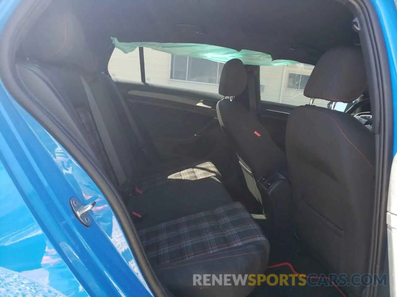 10 Photograph of a damaged car 3VW5T7AUXKM010944 VOLKSWAGEN GTI 2019
