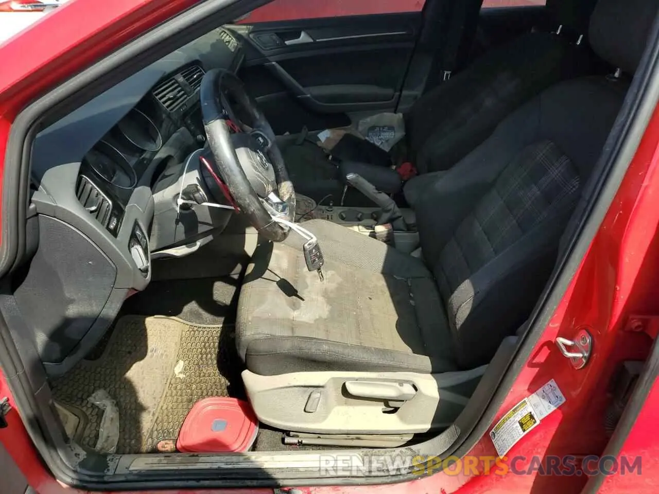 7 Photograph of a damaged car 3VW6T7AU0KM019091 VOLKSWAGEN GTI 2019