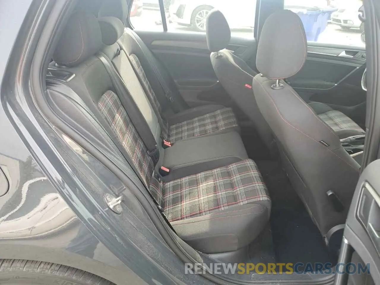 10 Photograph of a damaged car 3VW6T7AU1KM008892 VOLKSWAGEN GTI 2019