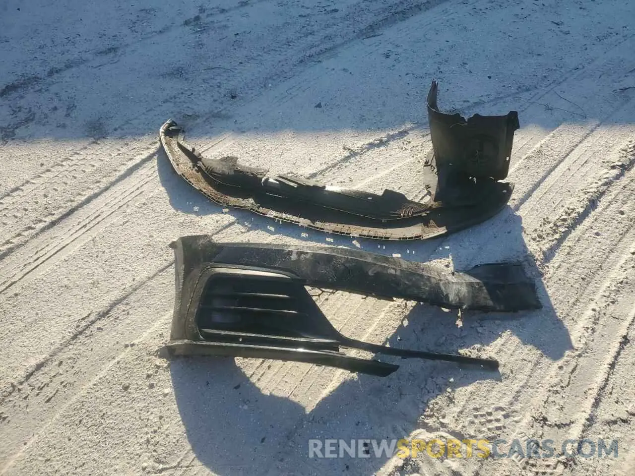 14 Photograph of a damaged car 3VW6T7AU3KM002222 VOLKSWAGEN GTI 2019