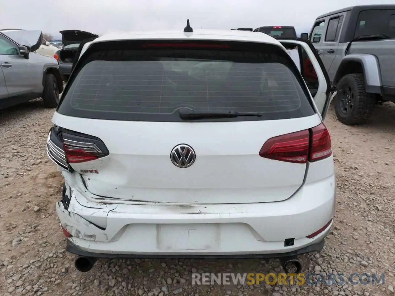 6 Photograph of a damaged car 3VW6T7AU0LM004978 VOLKSWAGEN GTI 2020