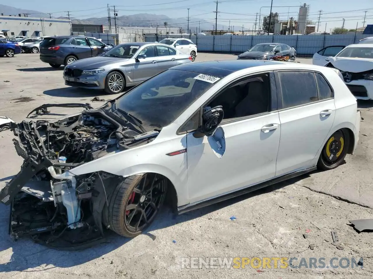 1 Photograph of a damaged car WVW687CD4NW121886 VOLKSWAGEN GTI 2022