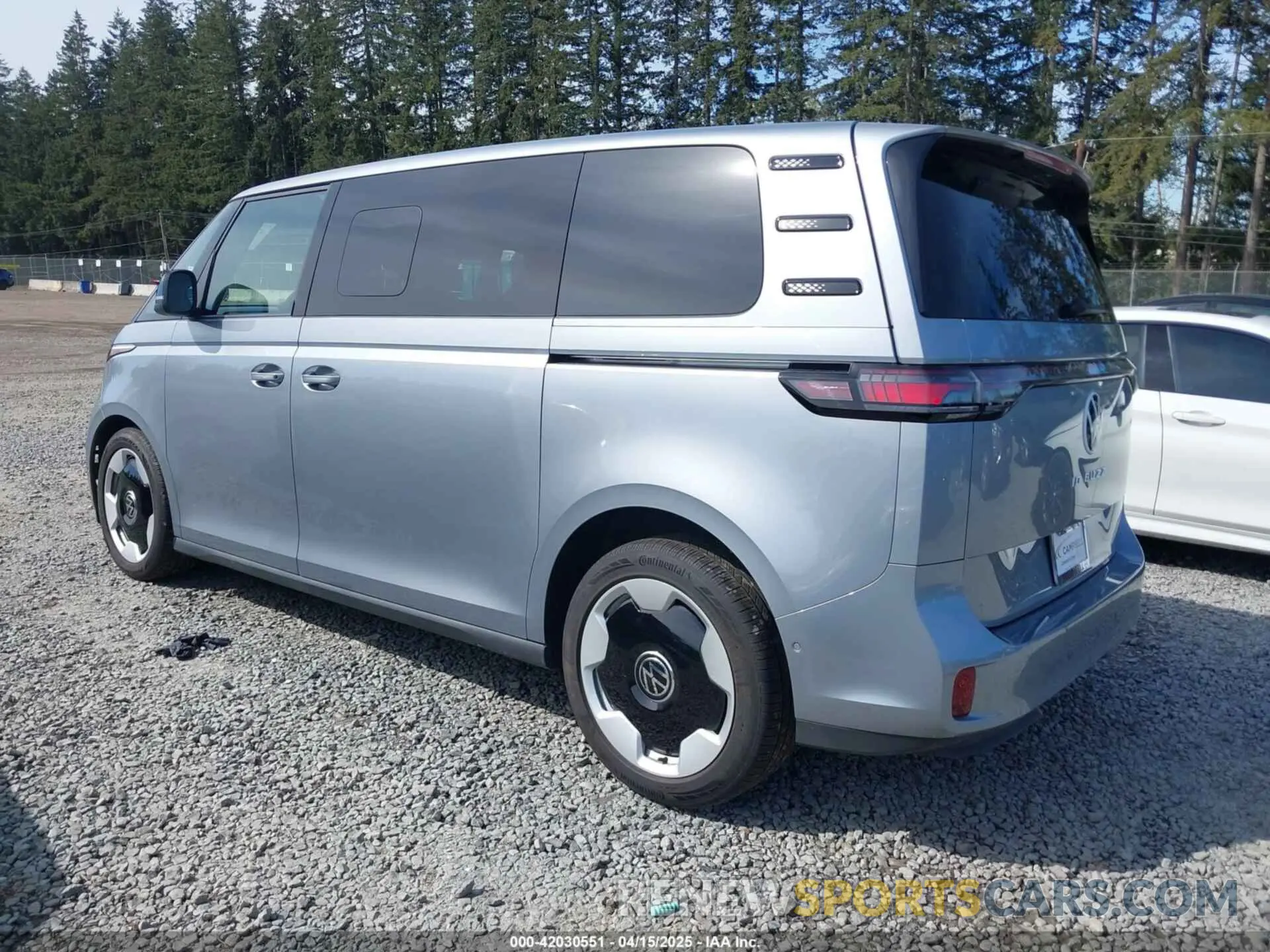 3 Photograph of a damaged car WVGAWVEBXSH019214 VOLKSWAGEN ID. BUZZ 2025