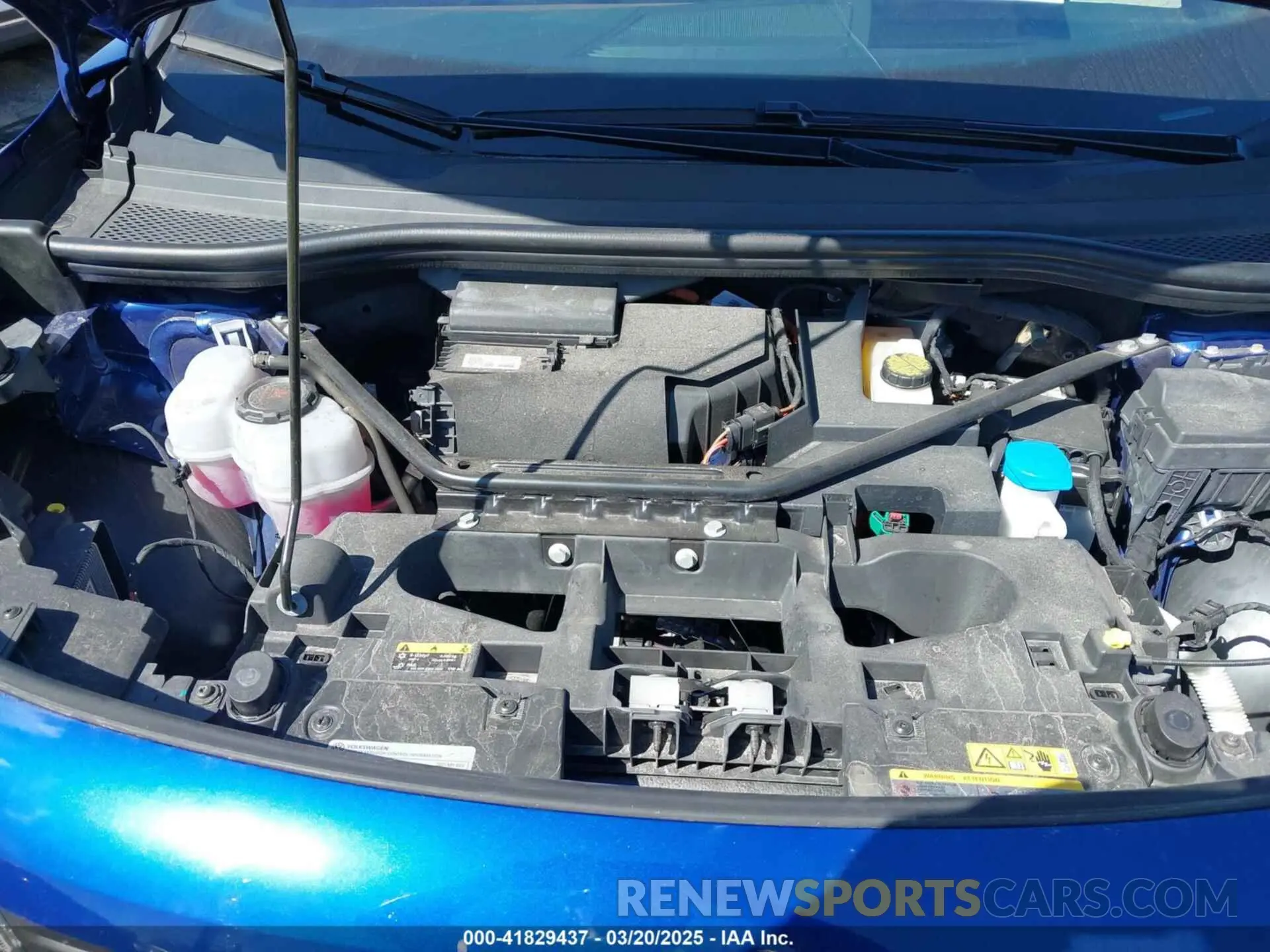 10 Photograph of a damaged car WVGGNPE23MP065789 VOLKSWAGEN ID.4 2021