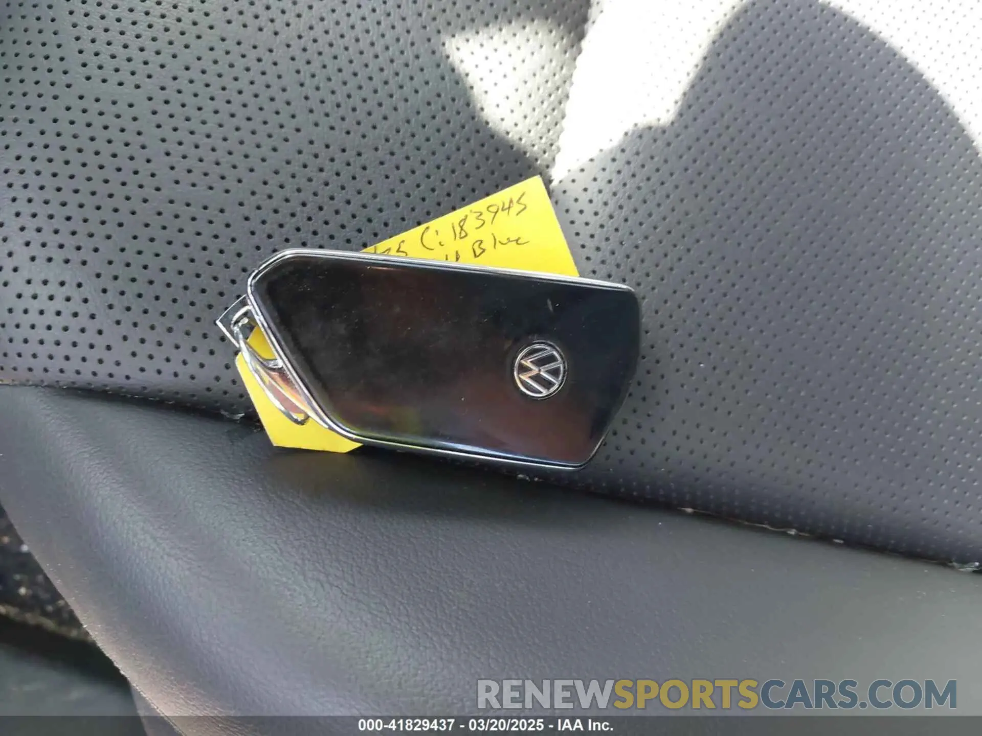 11 Photograph of a damaged car WVGGNPE23MP065789 VOLKSWAGEN ID.4 2021