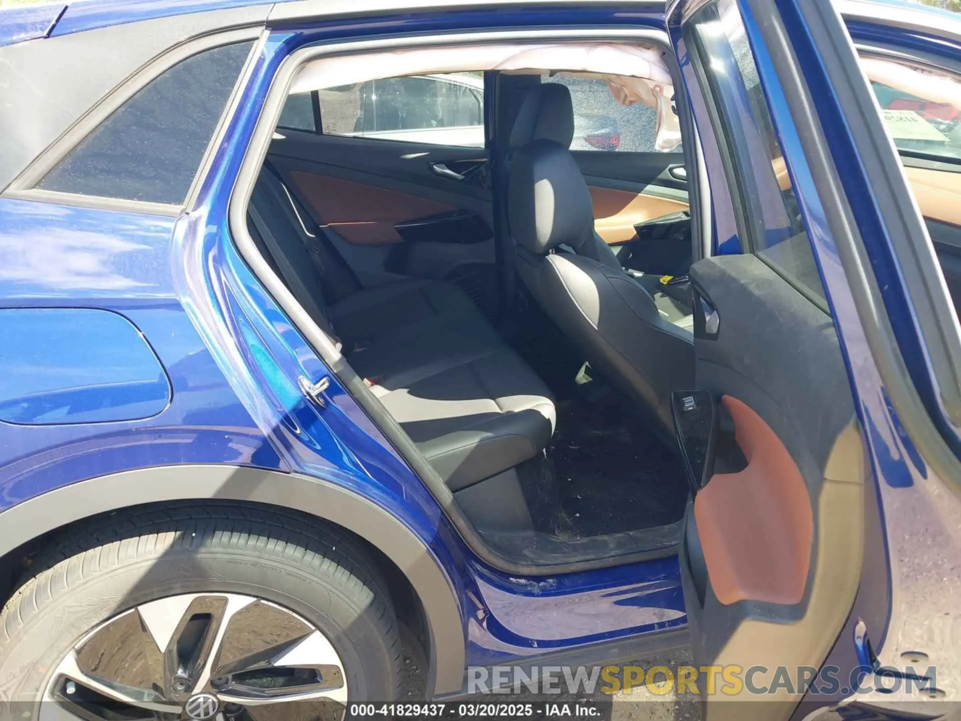 8 Photograph of a damaged car WVGGNPE23MP065789 VOLKSWAGEN ID.4 2021