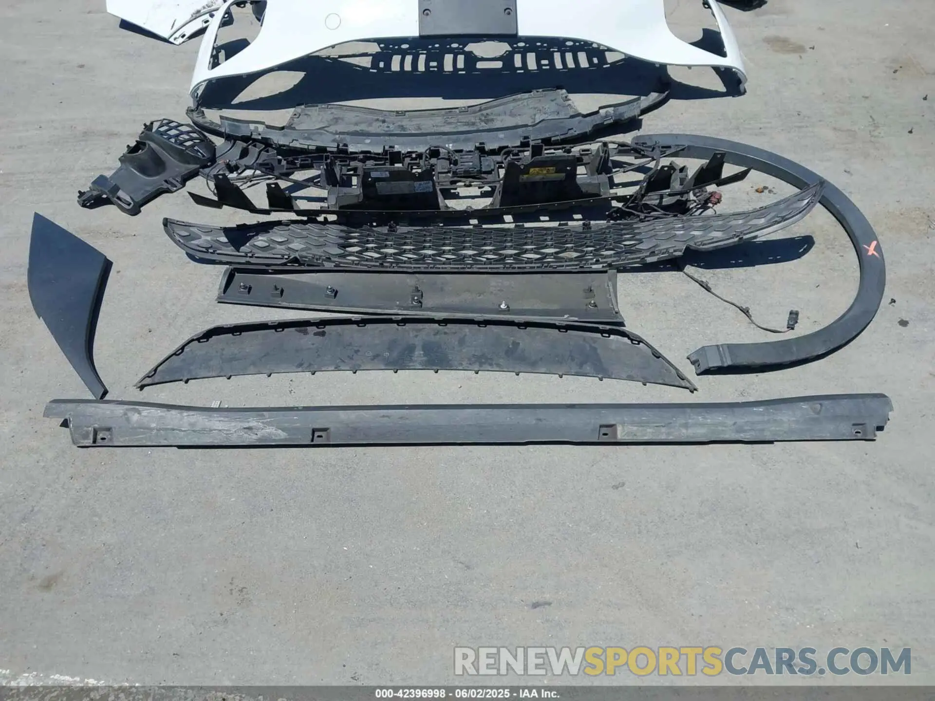 22 Photograph of a damaged car WVGRMPE22MP036568 VOLKSWAGEN ID.4 2021