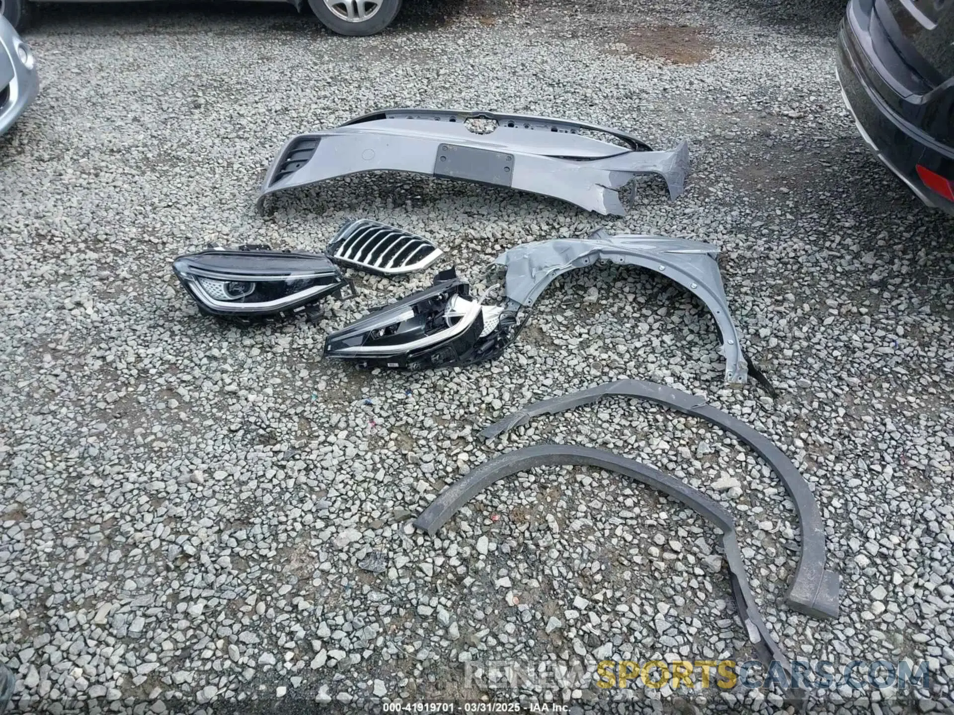 12 Photograph of a damaged car WVGTMPE24MP058240 VOLKSWAGEN ID.4 2021