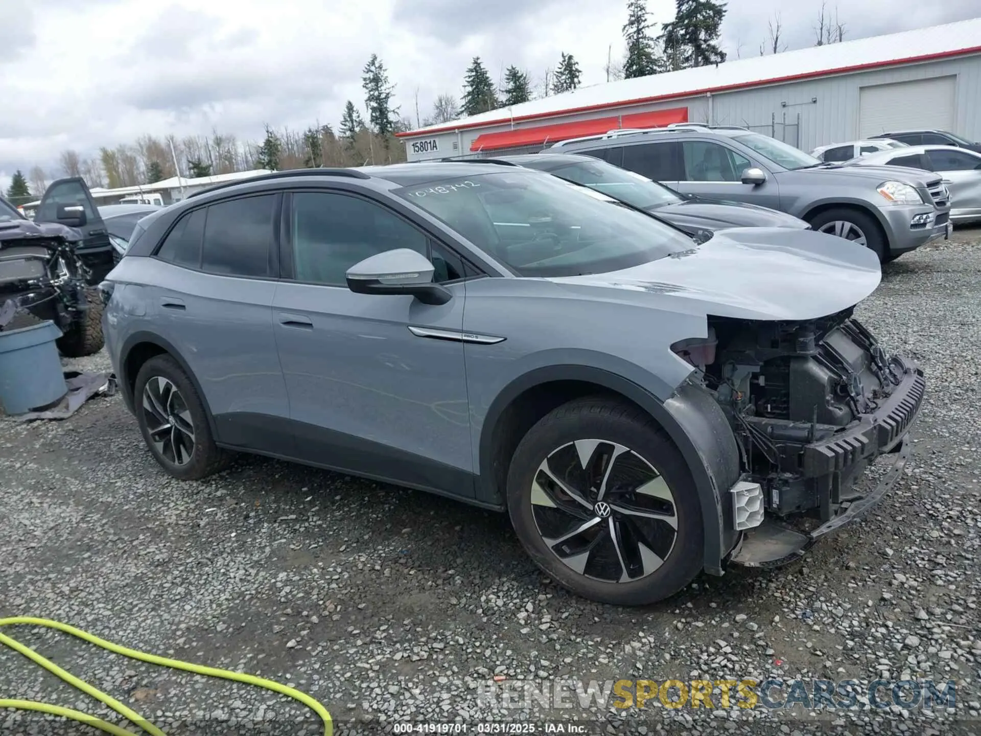14 Photograph of a damaged car WVGTMPE24MP058240 VOLKSWAGEN ID.4 2021