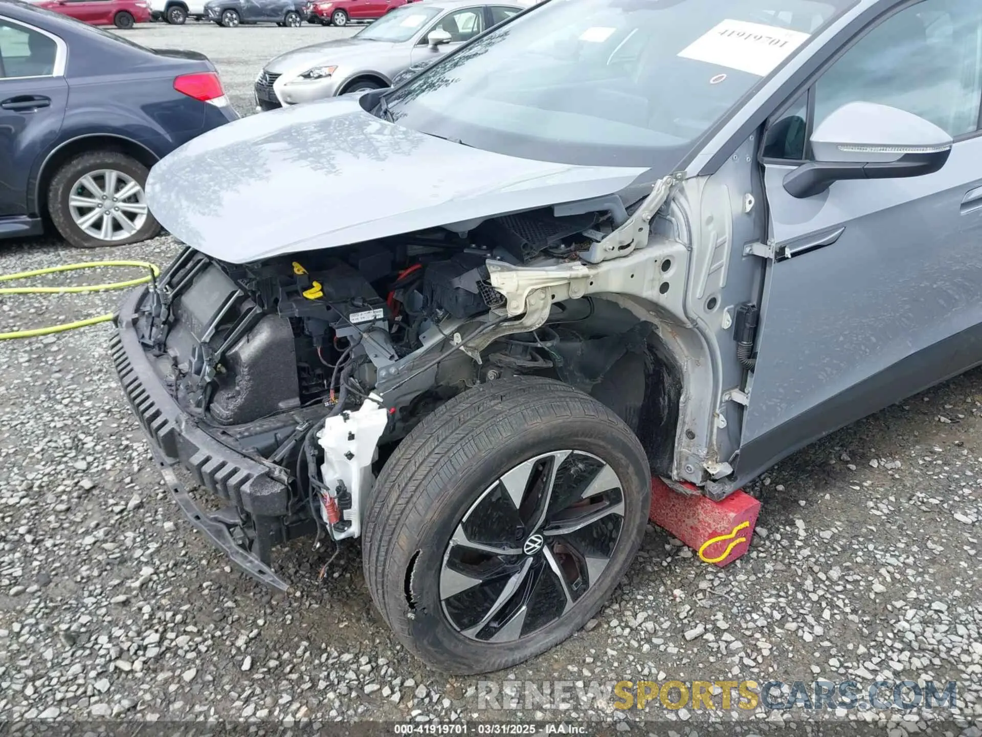 6 Photograph of a damaged car WVGTMPE24MP058240 VOLKSWAGEN ID.4 2021