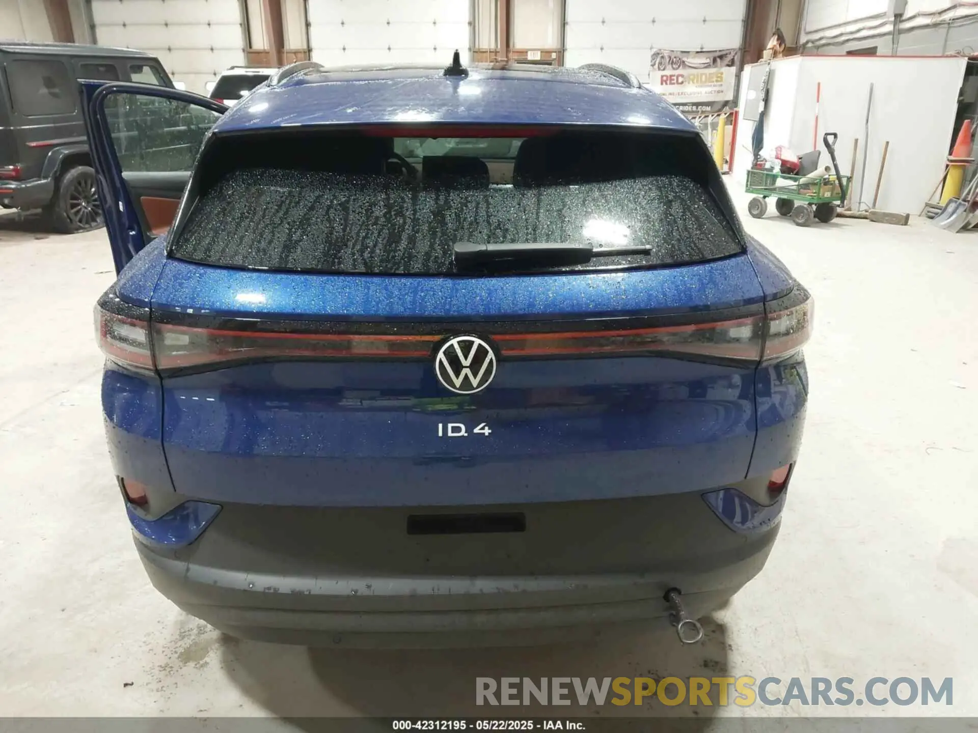 16 Photograph of a damaged car WVGTMPE29MP042468 VOLKSWAGEN ID.4 2021