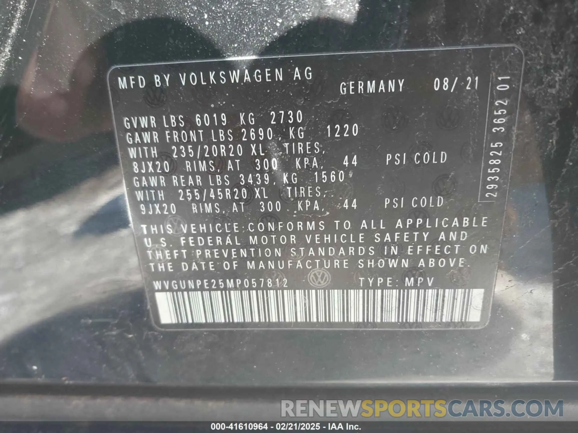 9 Photograph of a damaged car WVGUNPE25MP057812 VOLKSWAGEN ID.4 2021