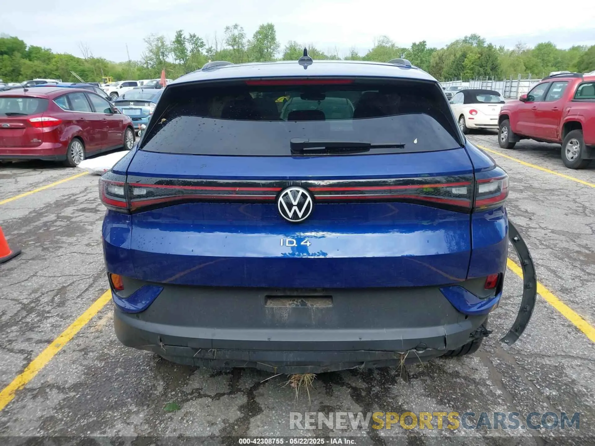 15 Photograph of a damaged car WVGGNPE20NP037028 VOLKSWAGEN ID.4 2022