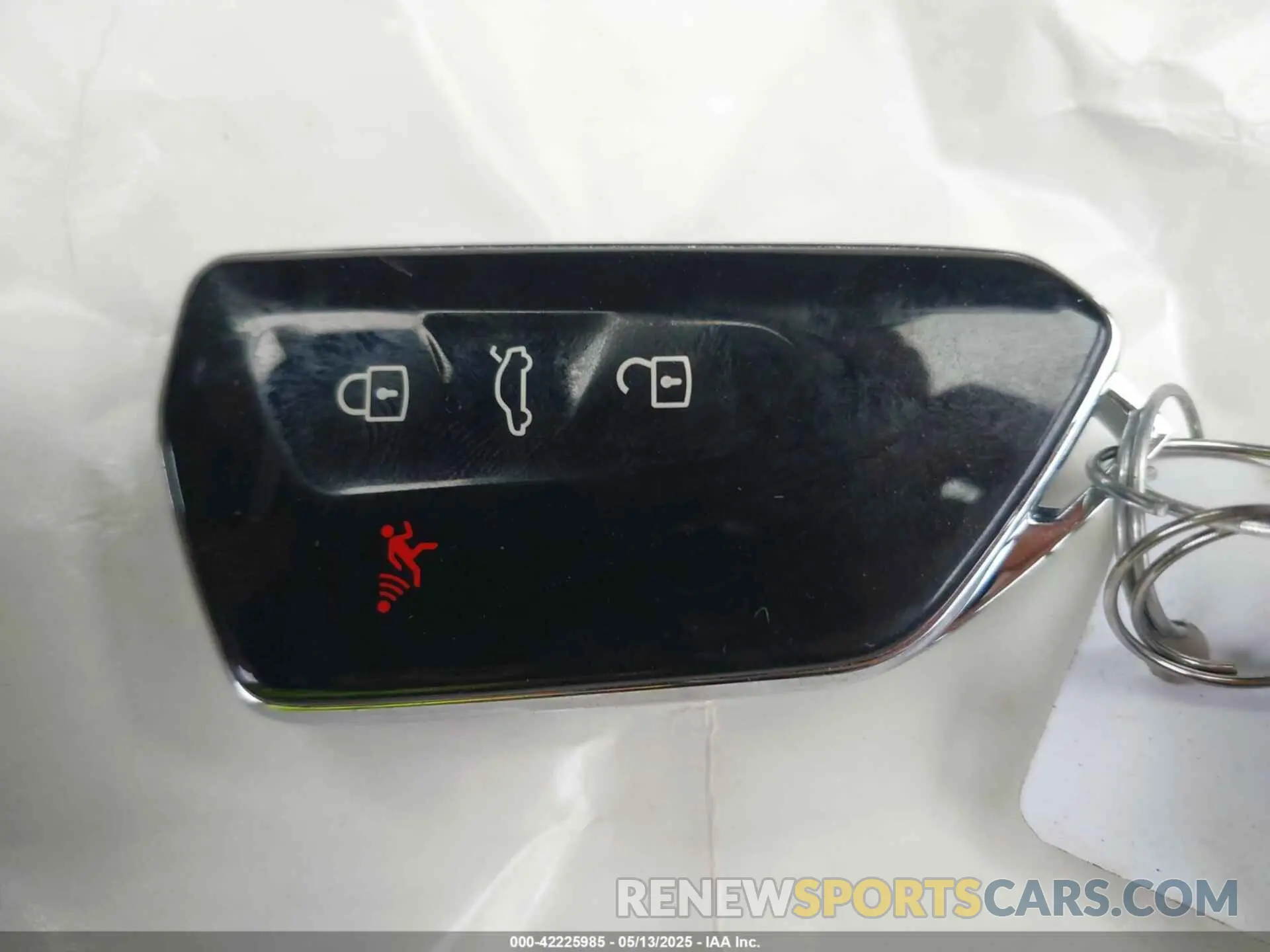 11 Photograph of a damaged car WVGJNPE2XNP038869 VOLKSWAGEN ID.4 2022