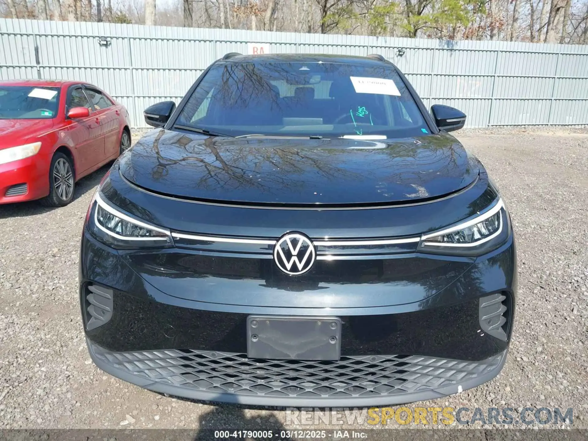 12 Photograph of a damaged car WVGJNPE2XNP067823 VOLKSWAGEN ID.4 2022