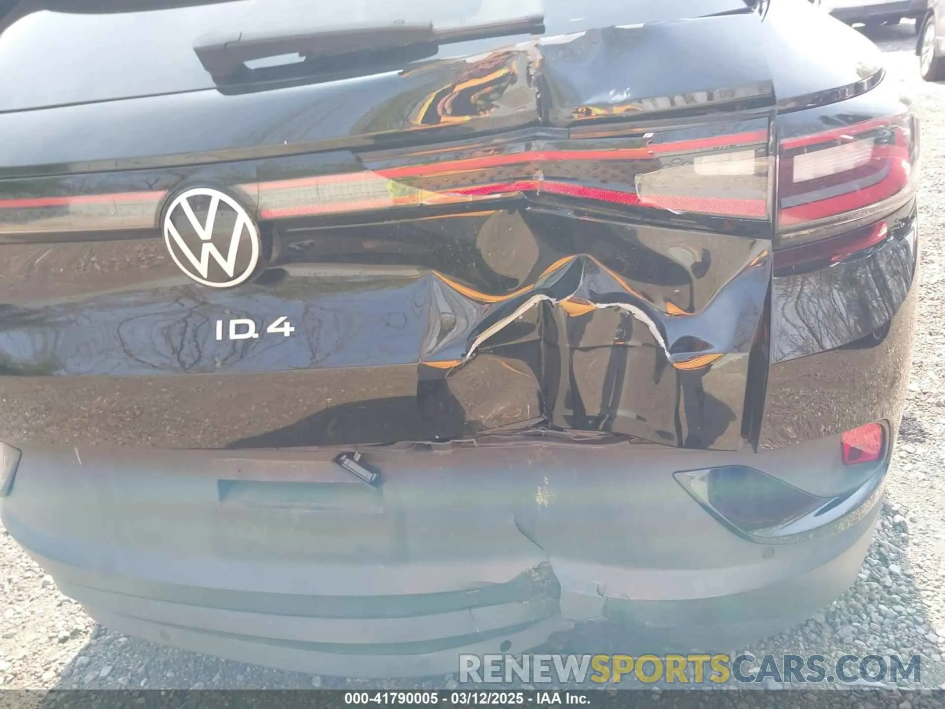 6 Photograph of a damaged car WVGJNPE2XNP067823 VOLKSWAGEN ID.4 2022