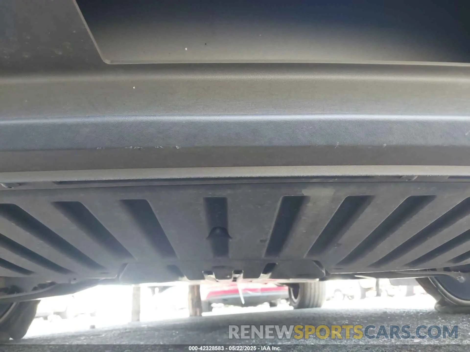 24 Photograph of a damaged car WVGRMPE29NP065406 VOLKSWAGEN ID.4 2022