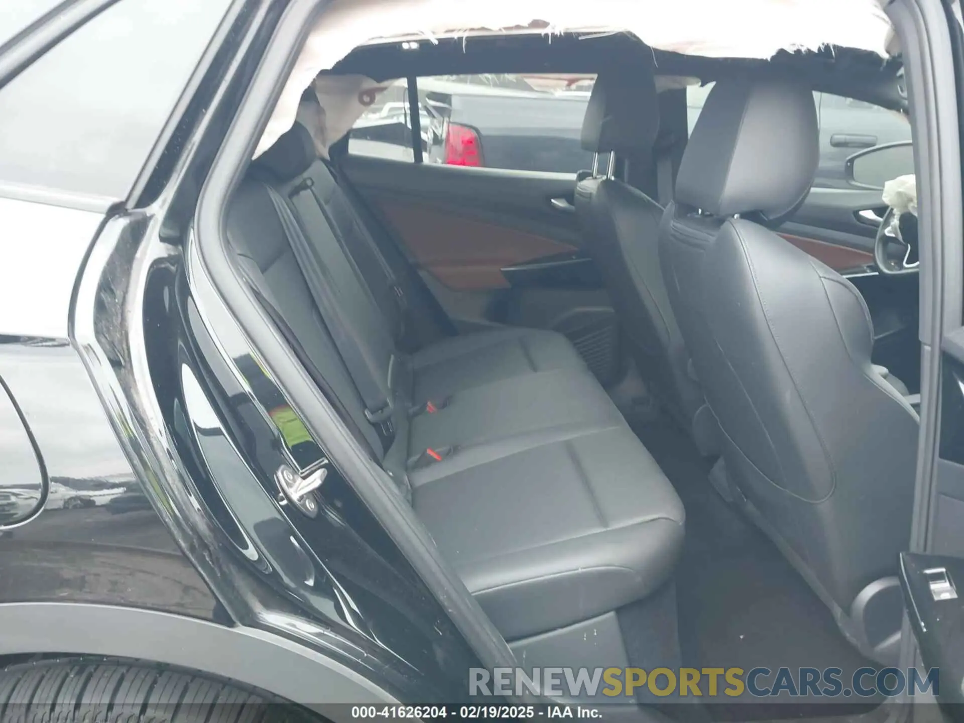 8 Photograph of a damaged car WVGTMPE26NP074800 VOLKSWAGEN ID.4 2022