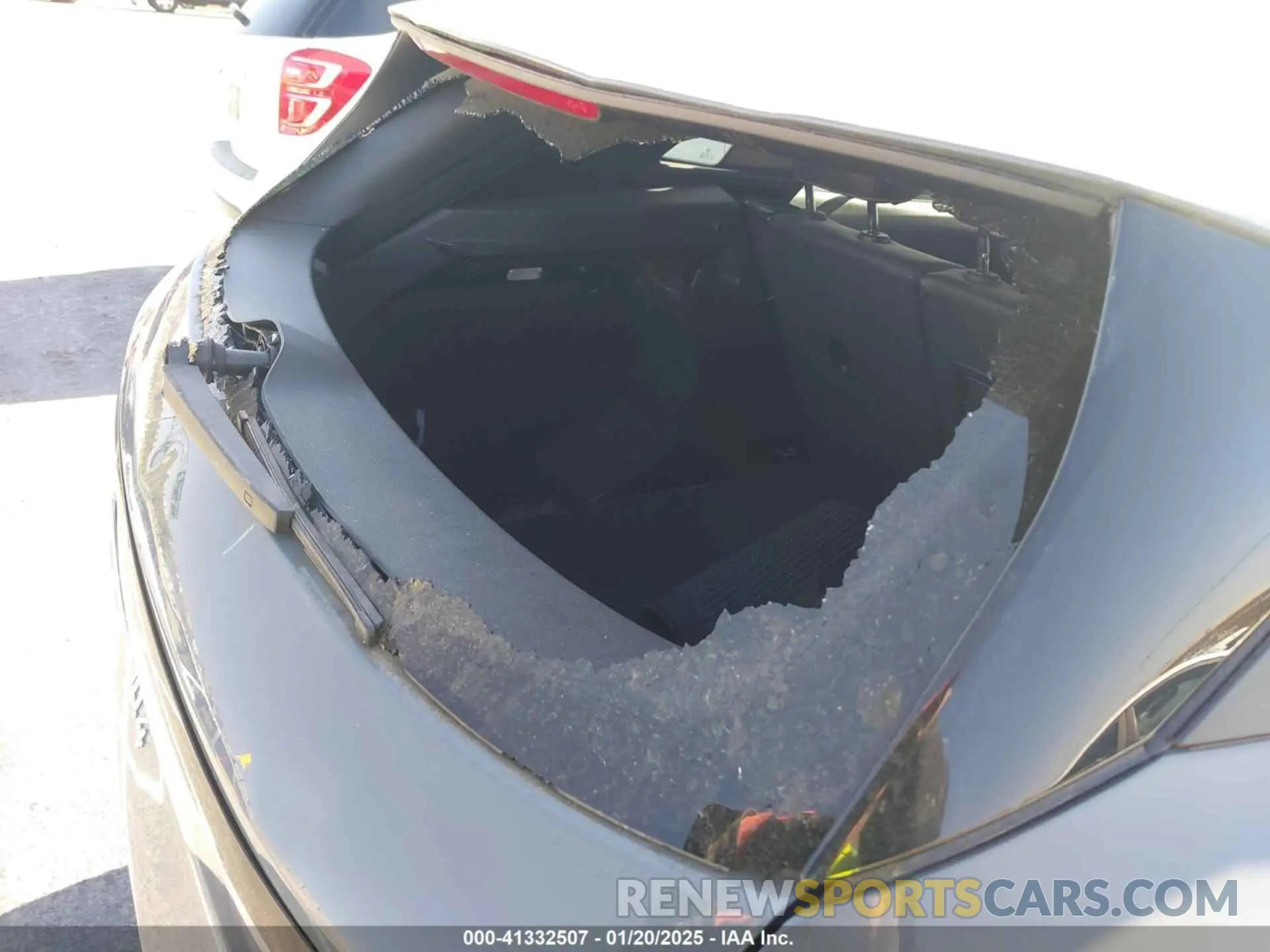 19 Photograph of a damaged car 1V25MPE80PC051099 VOLKSWAGEN ID.4 2023