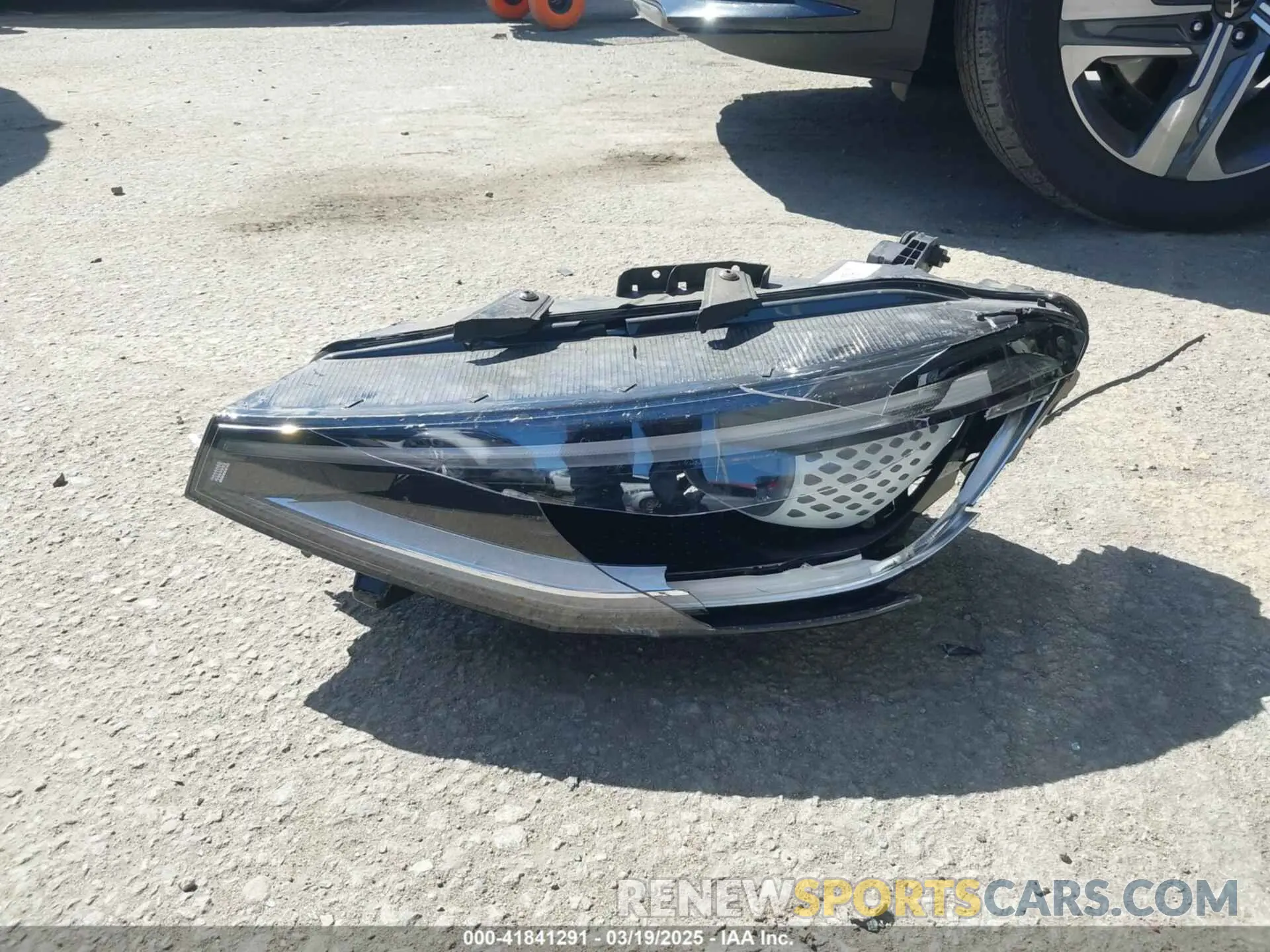 12 Photograph of a damaged car 1V25MPE81PC032464 VOLKSWAGEN ID.4 2023