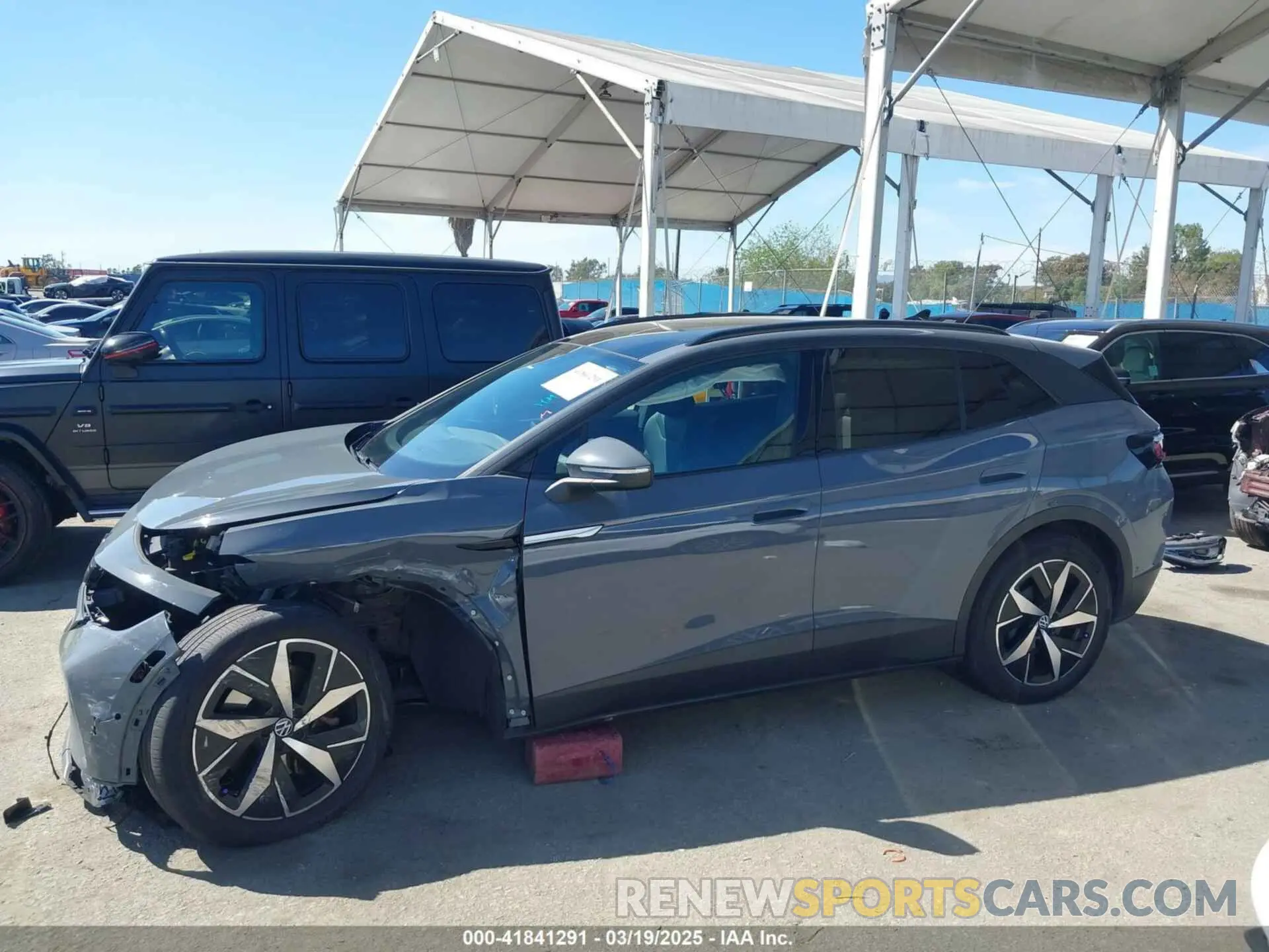15 Photograph of a damaged car 1V25MPE81PC032464 VOLKSWAGEN ID.4 2023