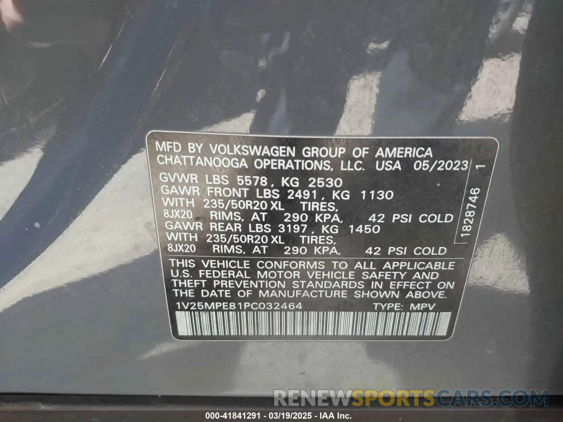 9 Photograph of a damaged car 1V25MPE81PC032464 VOLKSWAGEN ID.4 2023