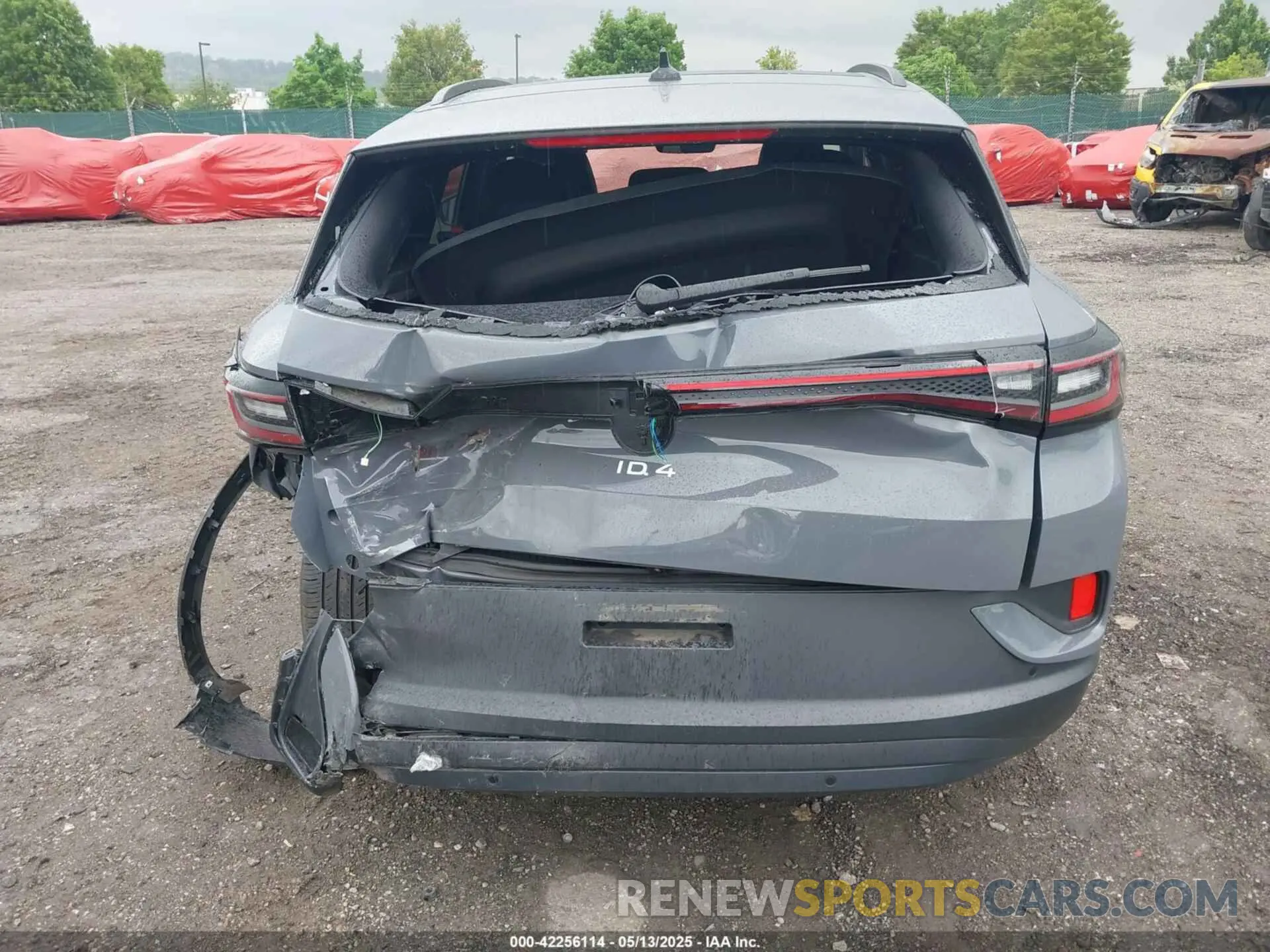 6 Photograph of a damaged car 1V25MPE82PC026625 VOLKSWAGEN ID.4 2023