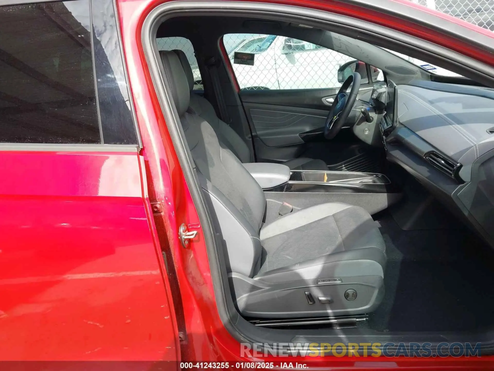 5 Photograph of a damaged car 1V25MPE87PC018469 VOLKSWAGEN ID.4 2023