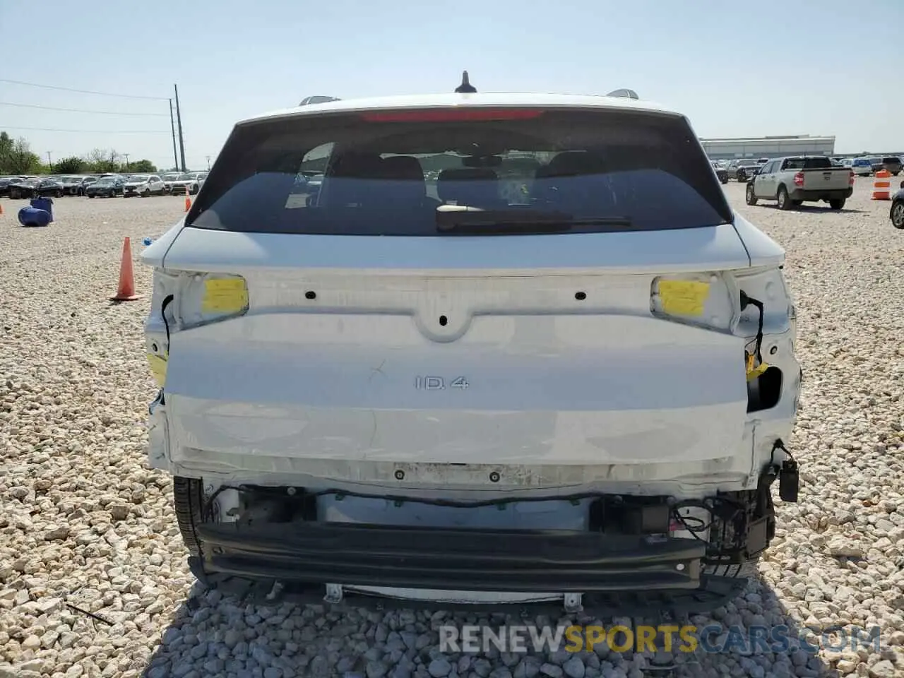 6 Photograph of a damaged car 1V2BMPE84PC042876 VOLKSWAGEN ID.4 2023