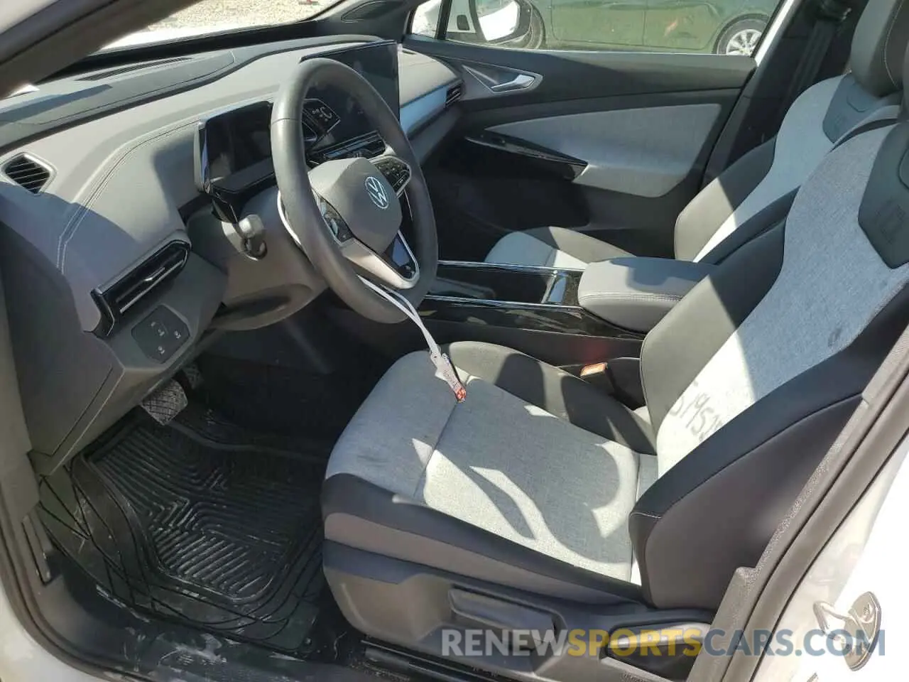 7 Photograph of a damaged car 1V2BMPE84PC042876 VOLKSWAGEN ID.4 2023
