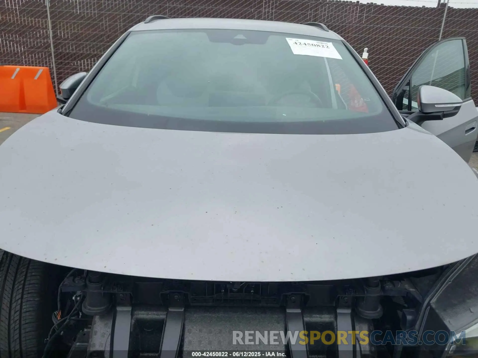 10 Photograph of a damaged car 1V2CMPE80PC049974 VOLKSWAGEN ID.4 2023