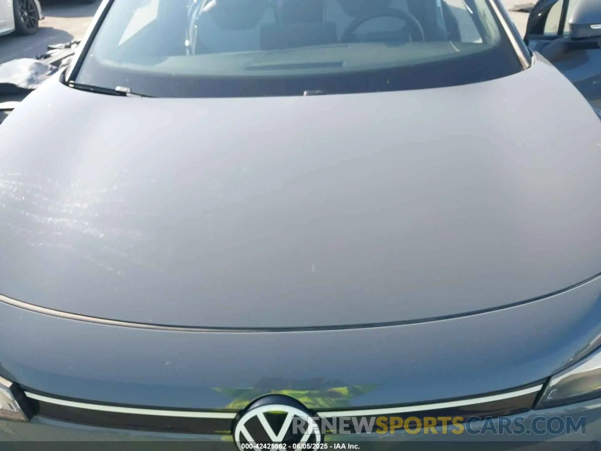 10 Photograph of a damaged car 1V2CMPE81PC021391 VOLKSWAGEN ID.4 2023