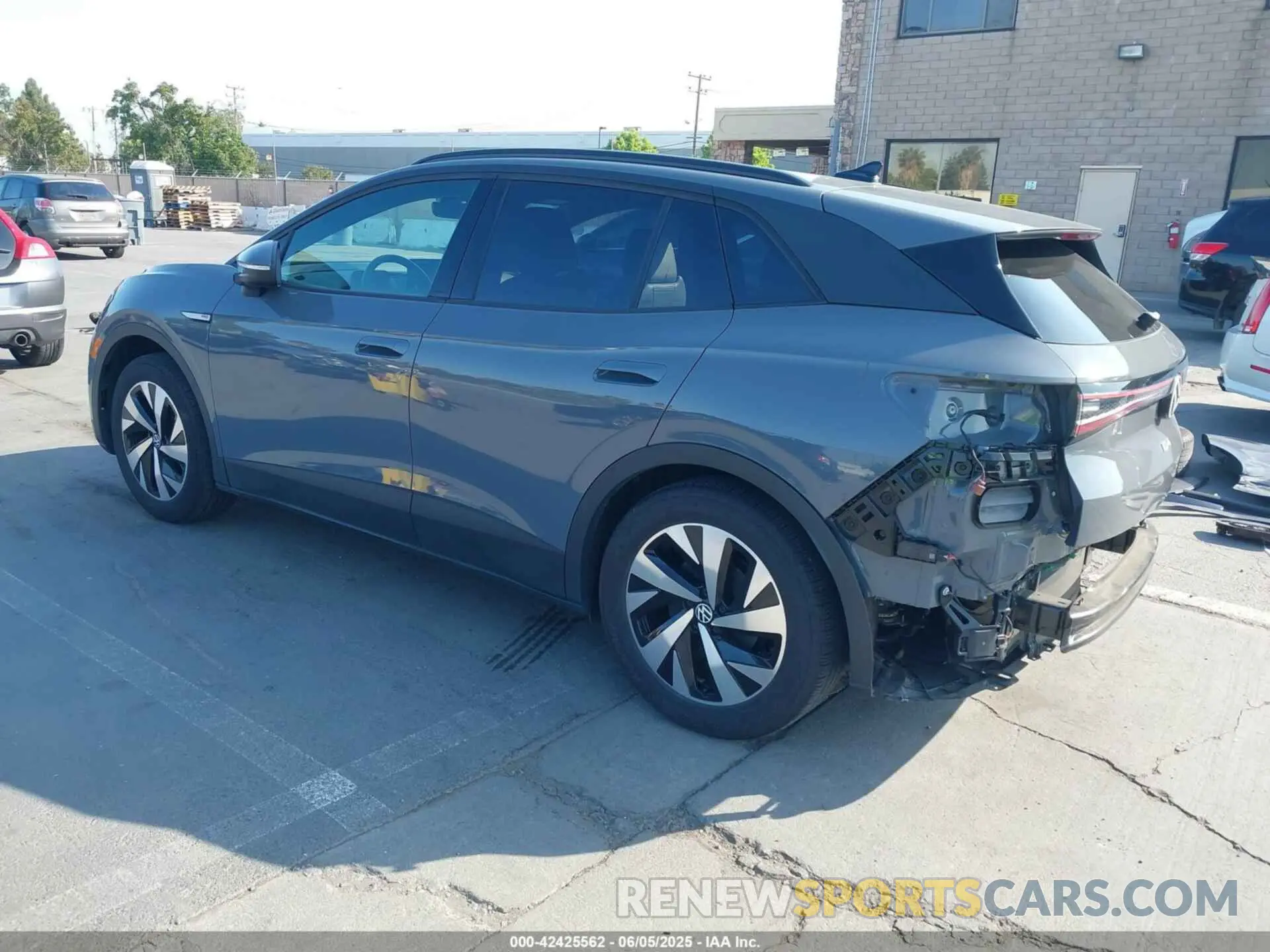 3 Photograph of a damaged car 1V2CMPE81PC021391 VOLKSWAGEN ID.4 2023