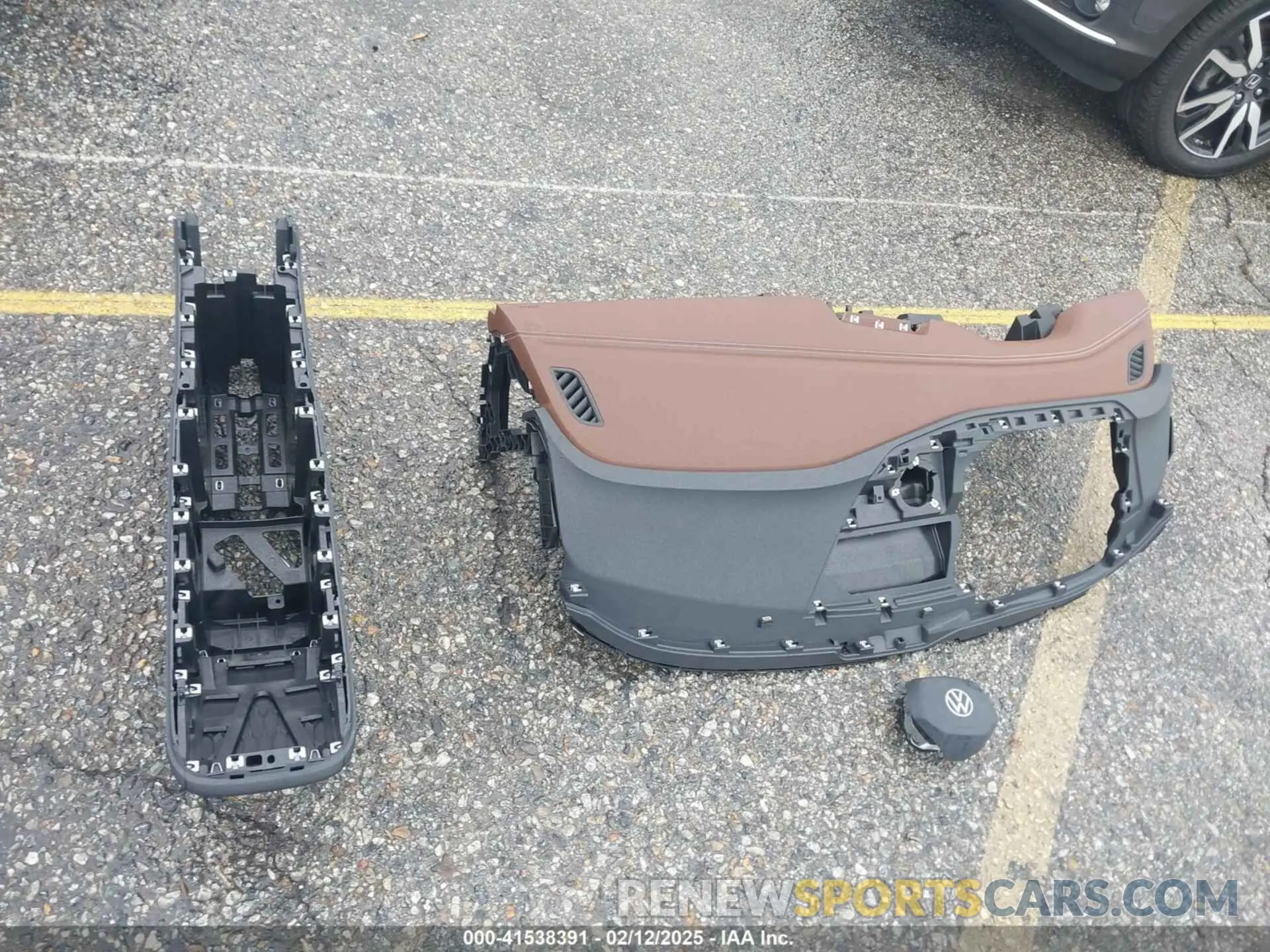12 Photograph of a damaged car 1V2CMPE88PC028158 VOLKSWAGEN ID.4 2023