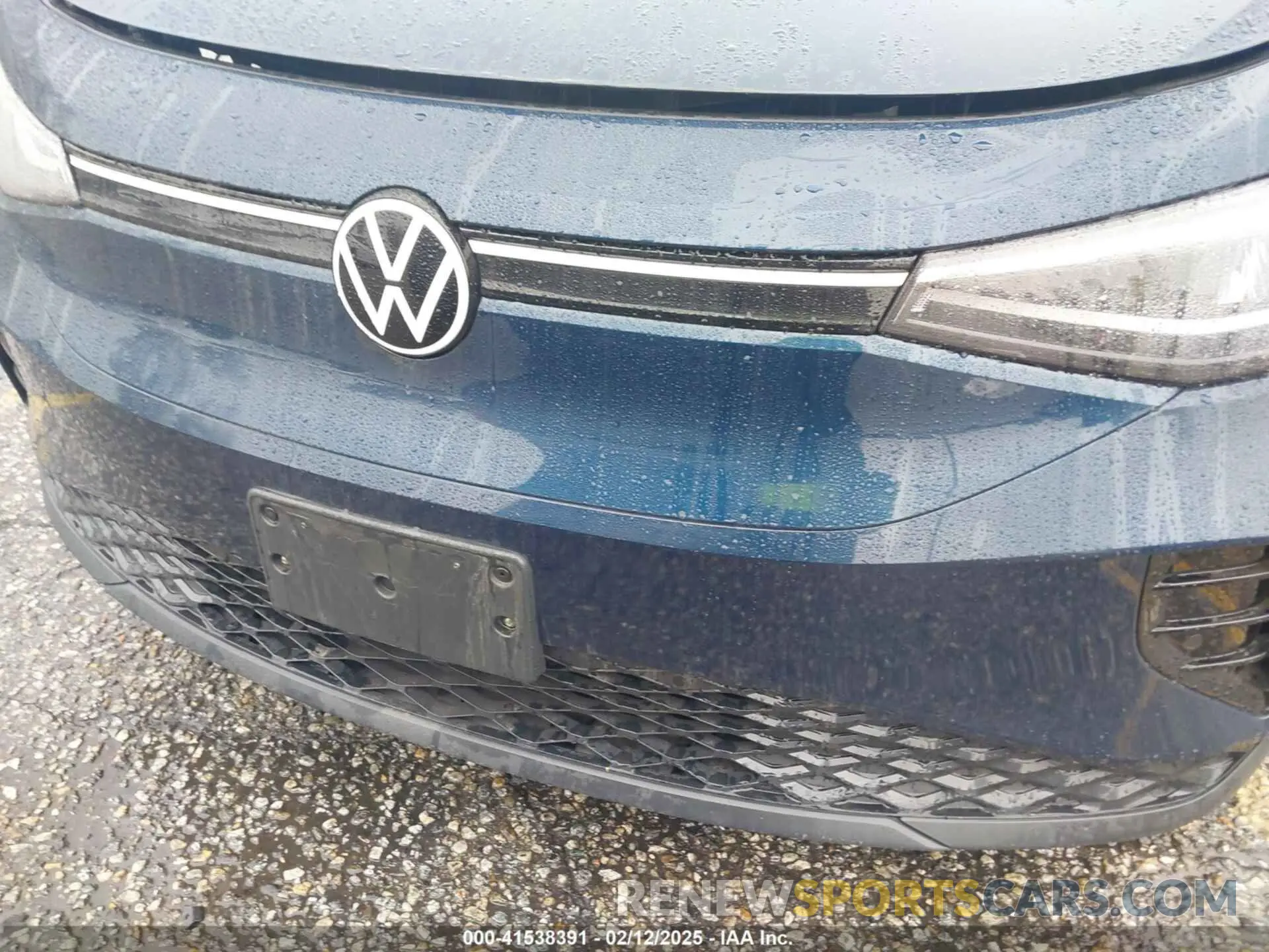 6 Photograph of a damaged car 1V2CMPE88PC028158 VOLKSWAGEN ID.4 2023