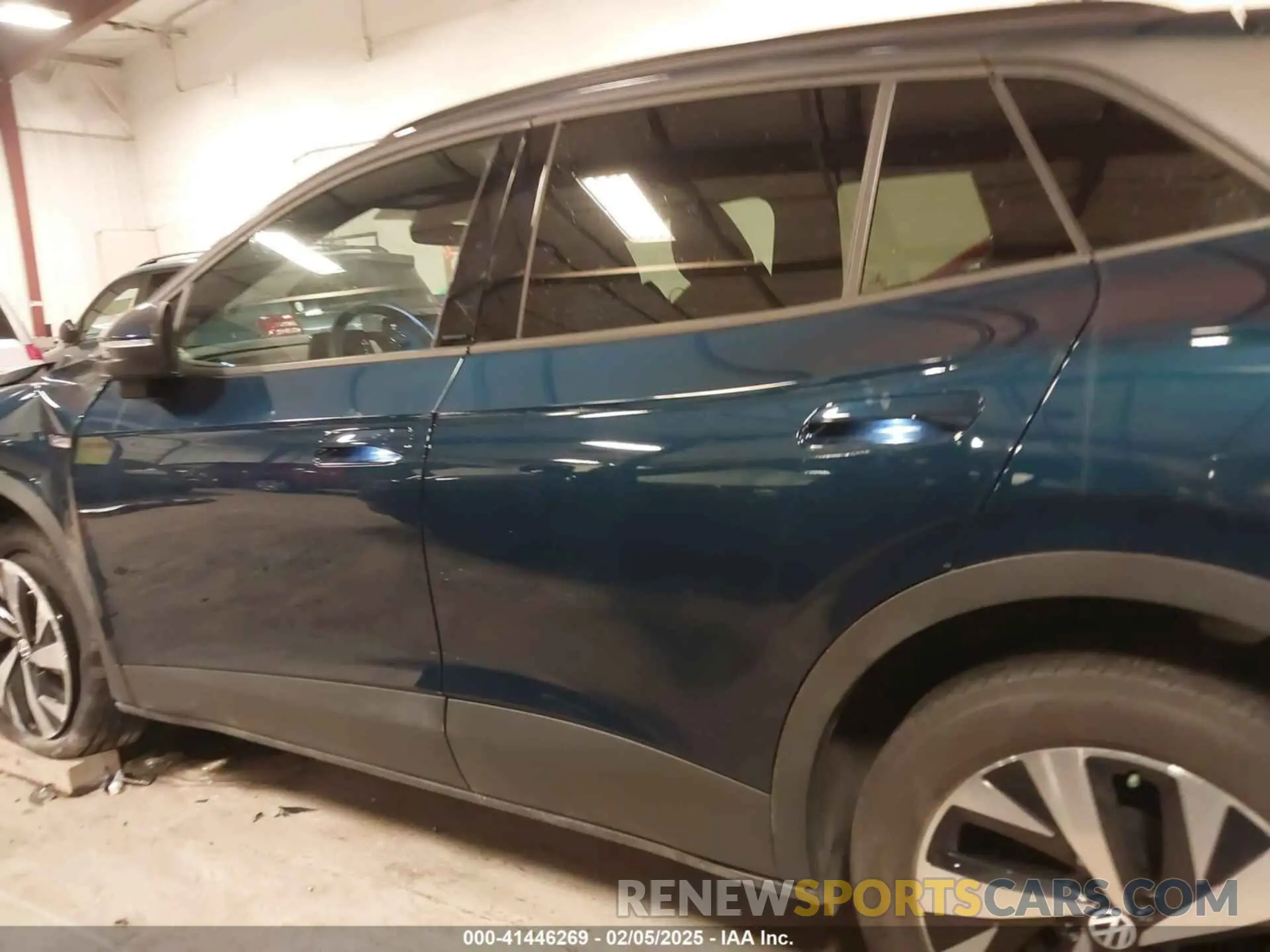 15 Photograph of a damaged car 1V2DNPE84PC038042 VOLKSWAGEN ID.4 2023