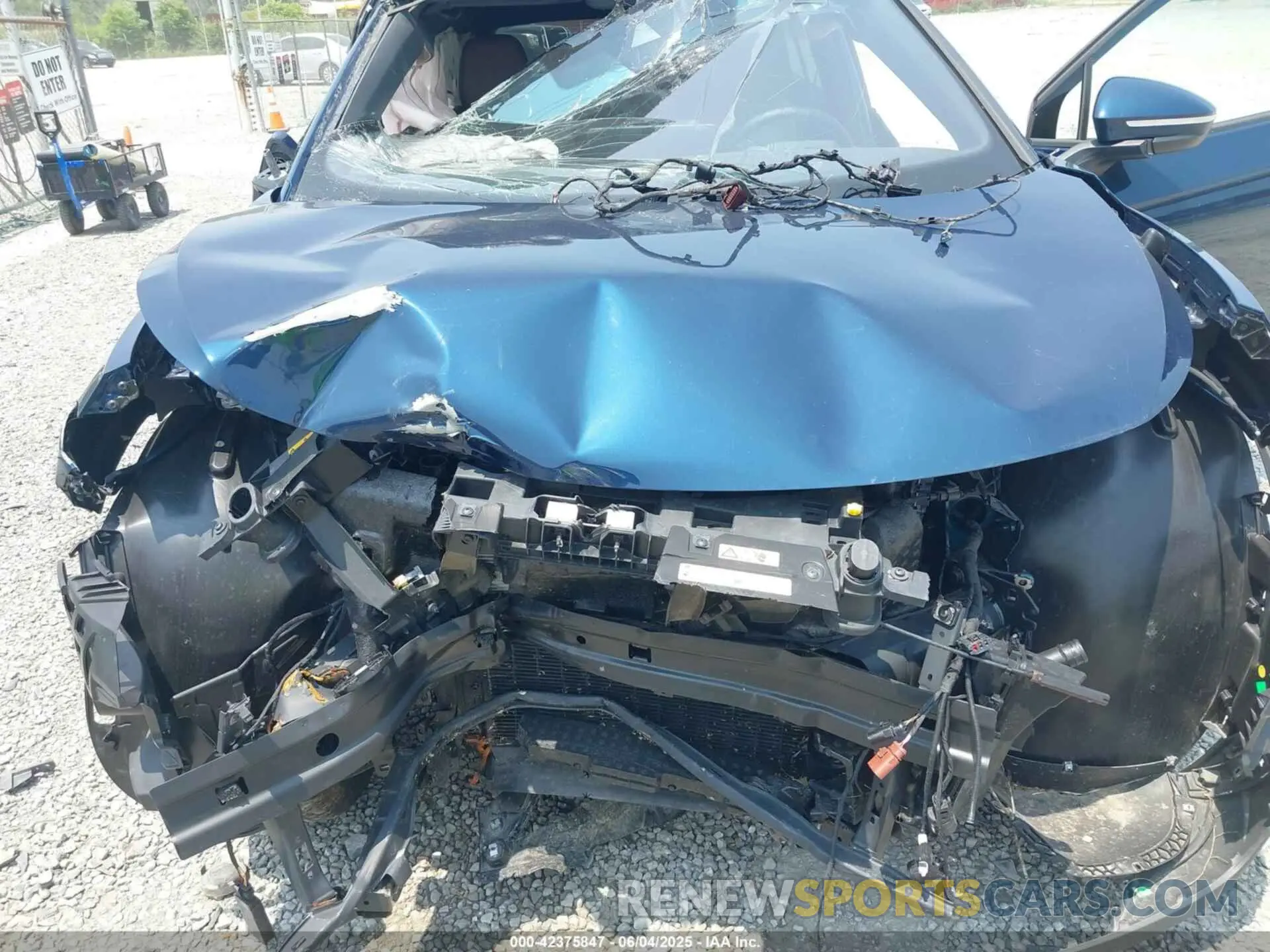 10 Photograph of a damaged car 1V2DNPE85PC036896 VOLKSWAGEN ID.4 2023