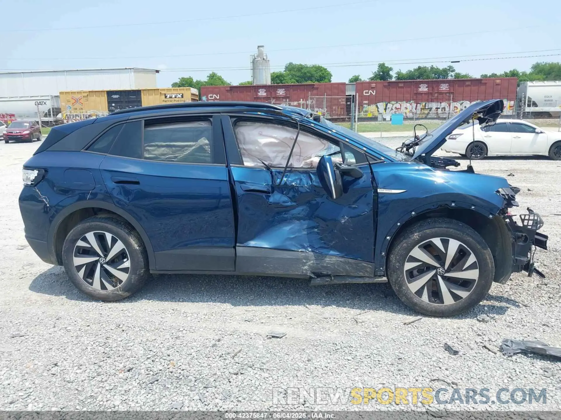 13 Photograph of a damaged car 1V2DNPE85PC036896 VOLKSWAGEN ID.4 2023