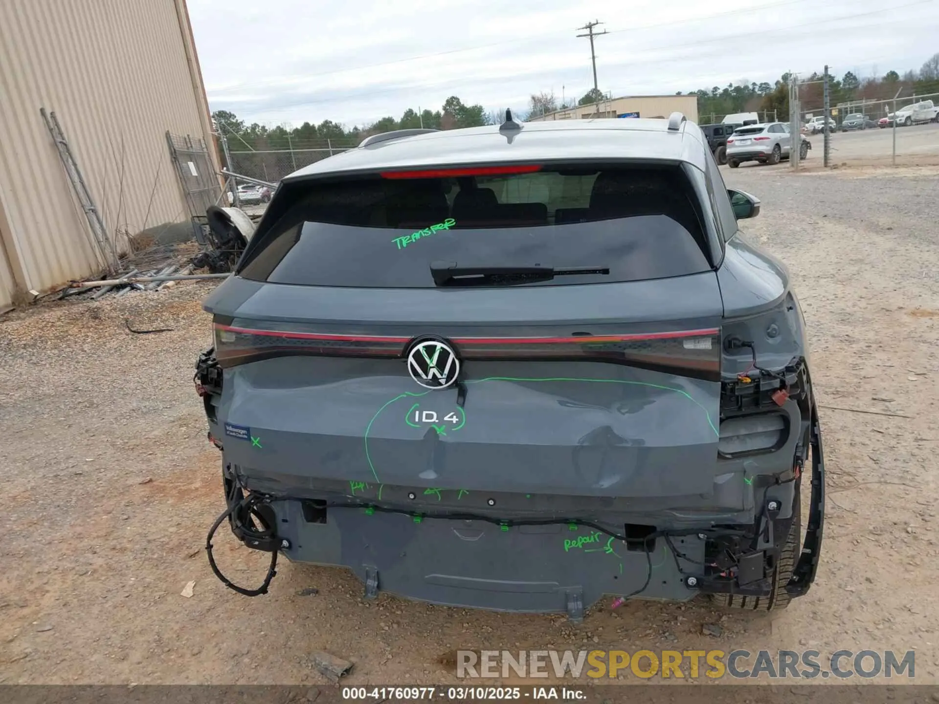 16 Photograph of a damaged car 1V2DNPE85PC048594 VOLKSWAGEN ID.4 2023