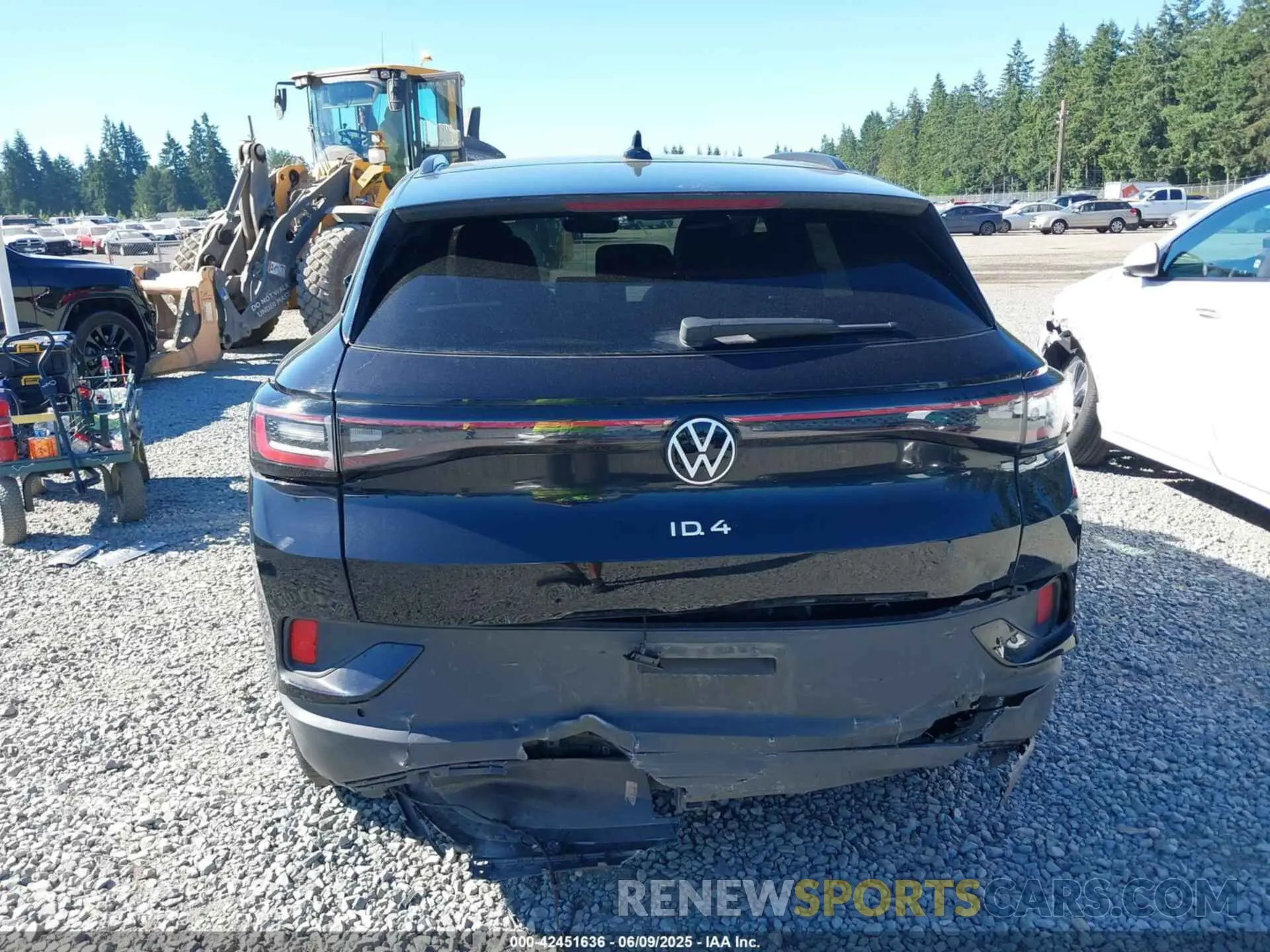 16 Photograph of a damaged car 1V2DNPE86PC033165 VOLKSWAGEN ID.4 2023