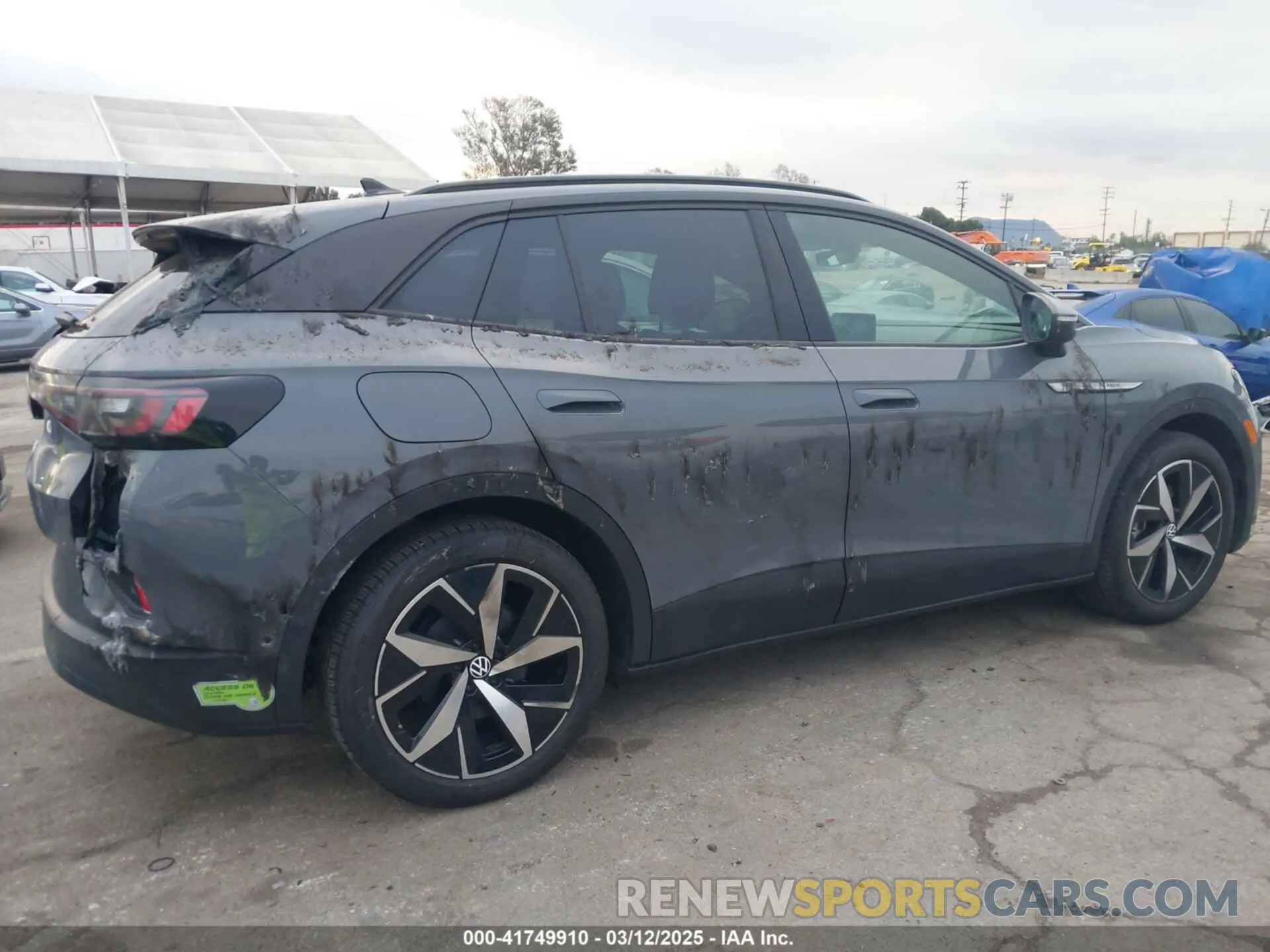 6 Photograph of a damaged car 1V2FMPE80PC007866 VOLKSWAGEN ID.4 2023
