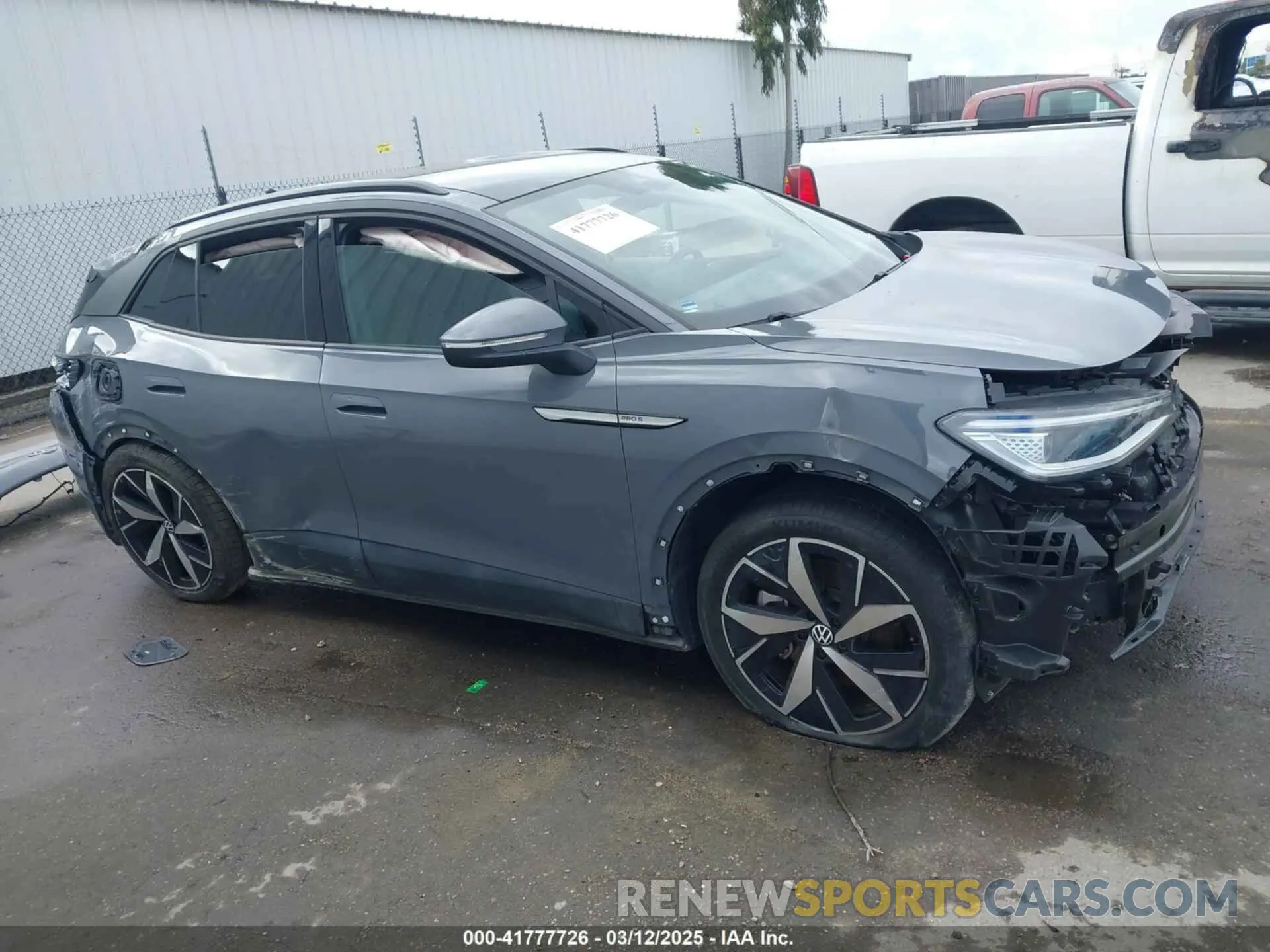 14 Photograph of a damaged car 1V2FMPE87PC011624 VOLKSWAGEN ID.4 2023