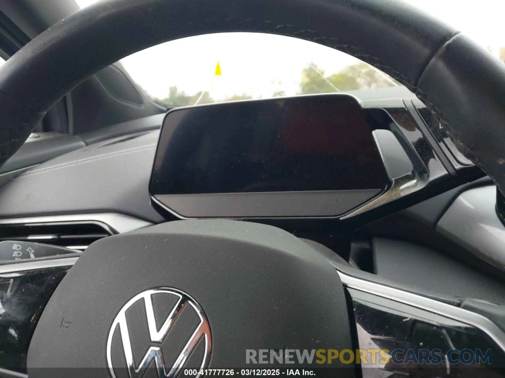 16 Photograph of a damaged car 1V2FMPE87PC011624 VOLKSWAGEN ID.4 2023