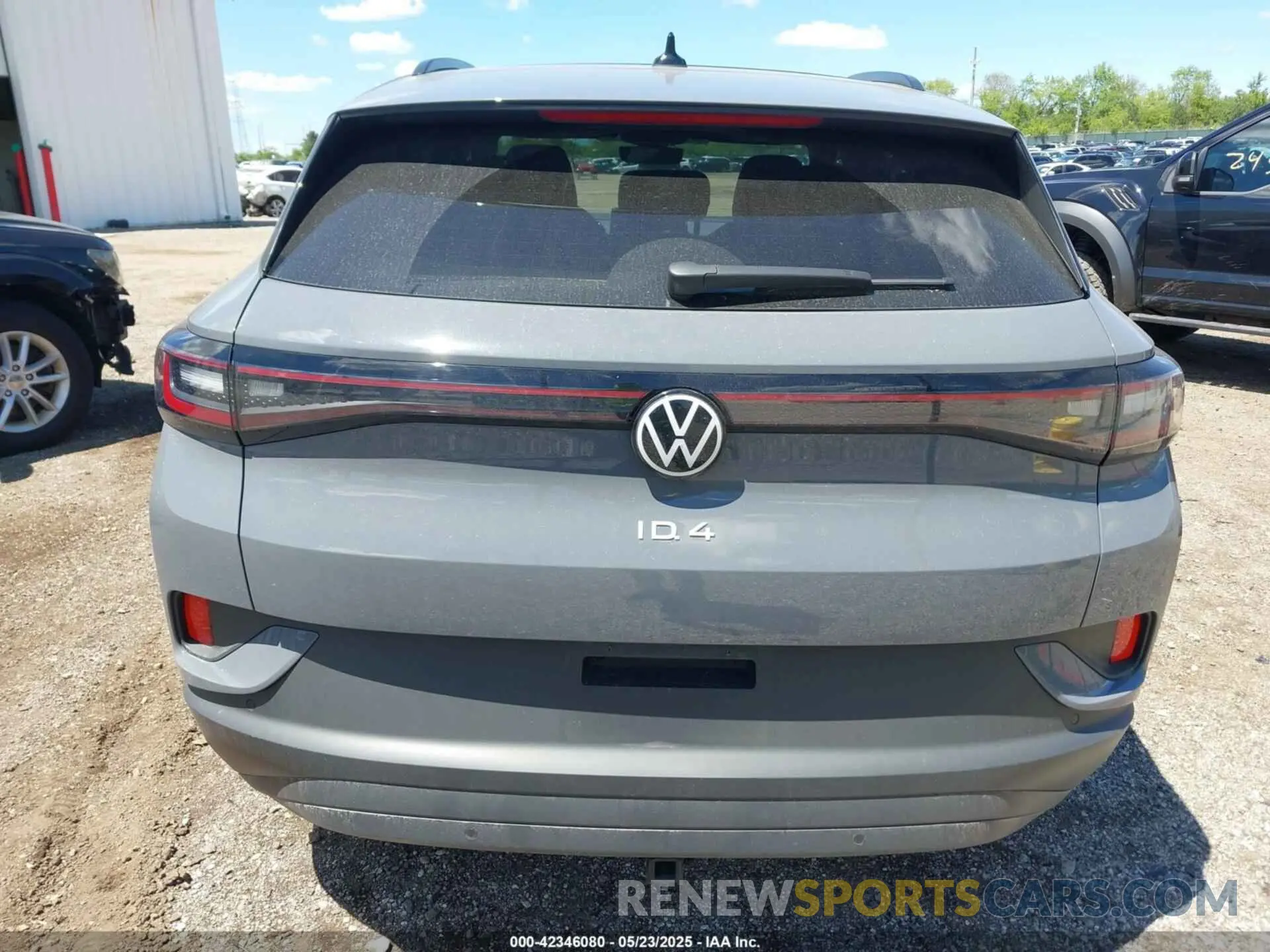 16 Photograph of a damaged car 1V2GNPE80PC006735 VOLKSWAGEN ID.4 2023