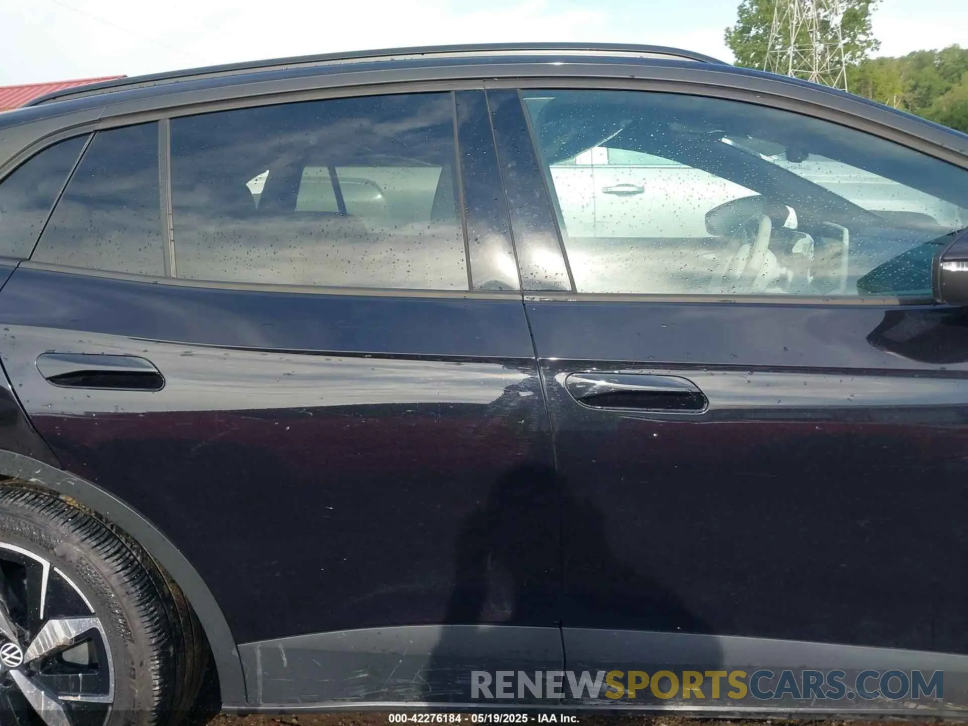 14 Photograph of a damaged car 1V2GNPE84PC002994 VOLKSWAGEN ID.4 2023