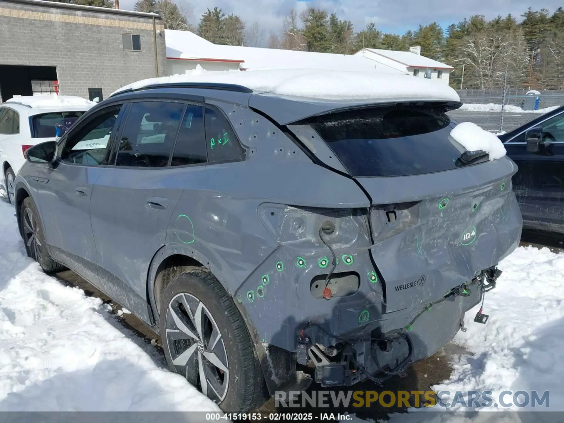 15 Photograph of a damaged car 1V2GNPE85PC004916 VOLKSWAGEN ID.4 2023